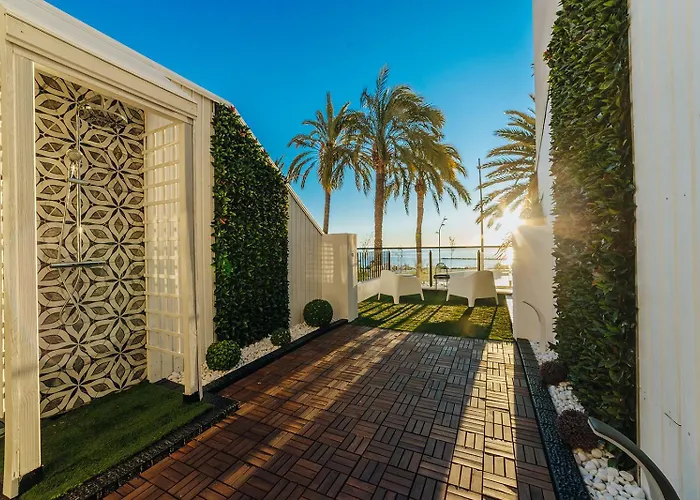 Hostal Luxury Nit I DiaHostal